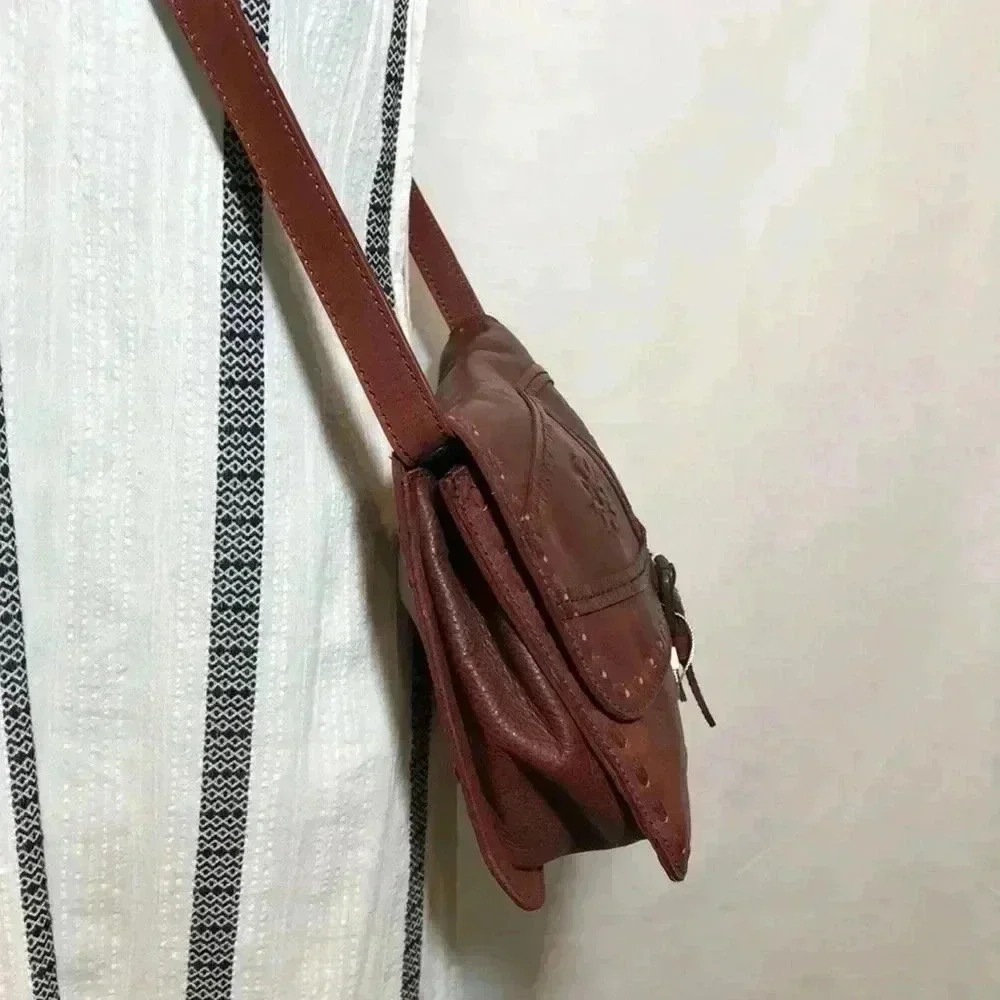 Matisse Boho Leather Convertible Crossbody Clutch Purse Bag - Picture 4 of 7